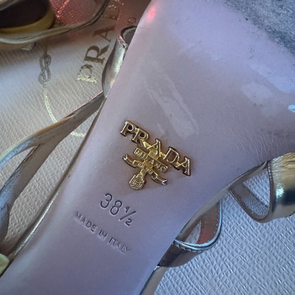 Prada vintage heels - Picture 2 of 4